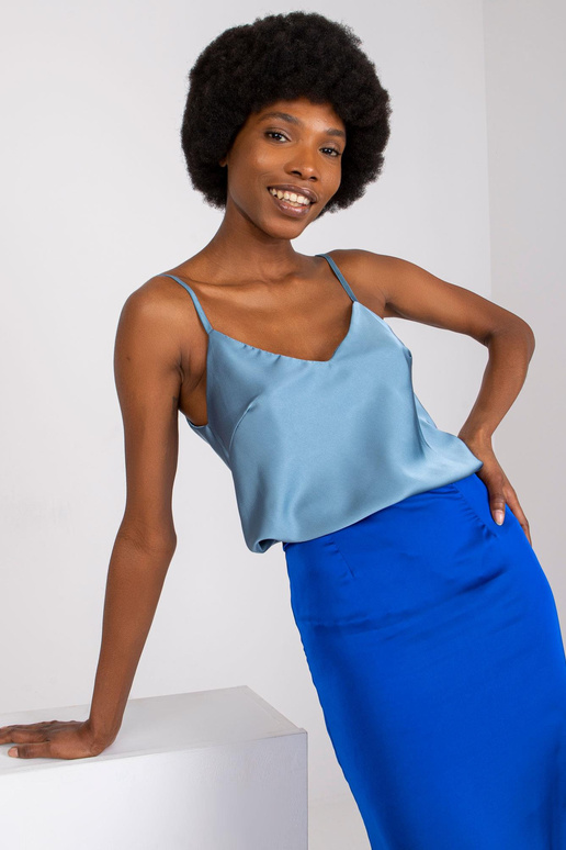 Zils tops uz regulējamām lencēm...