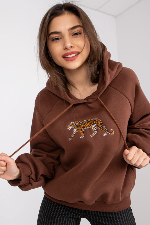 Brūns sporta krekls ar izšuvumu Peggy