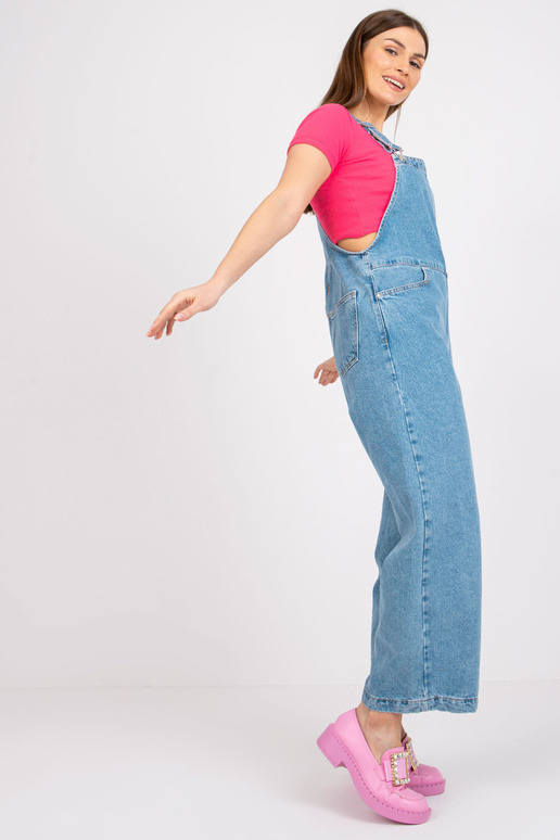 Gaiši zils džinsu kombinezons...