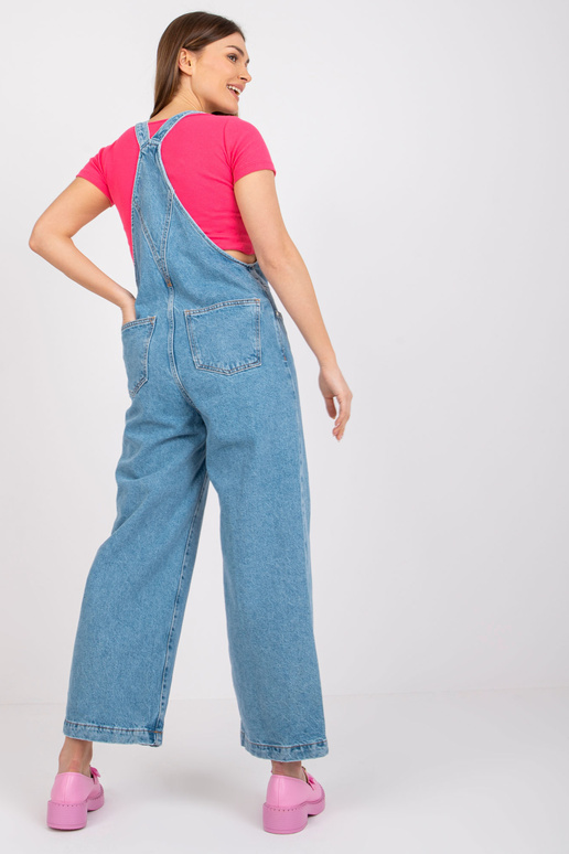 Gaiši zils džinsu kombinezons...