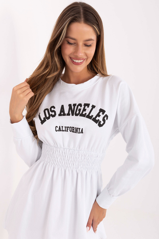 Balta džemperkleita ar Nadīnes...