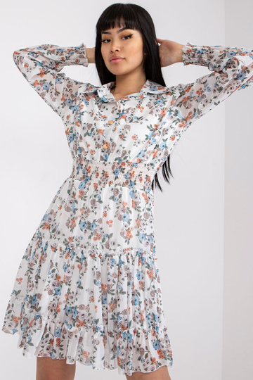 Balta kleita ar ziedu...