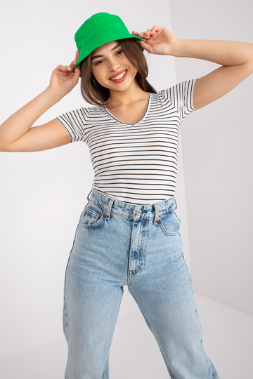 Balta un melna svītraina... 2