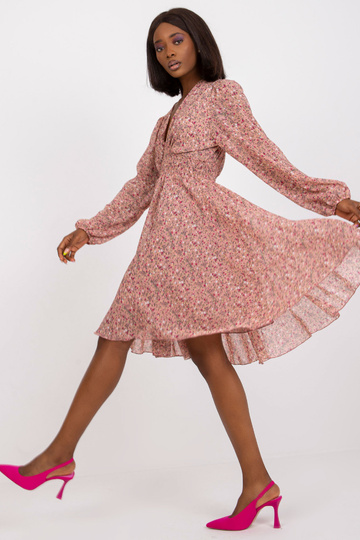 Rozā uzliesmojoša kleita ar...