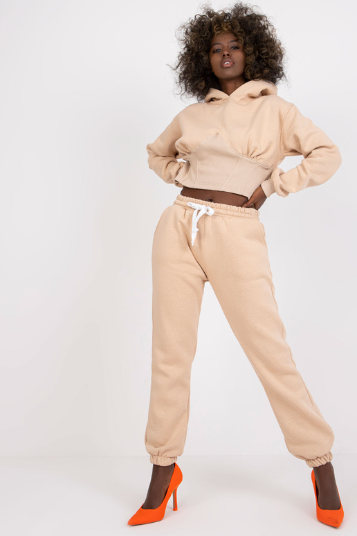 Bēšs pamata sporta tērpa komplekts no...