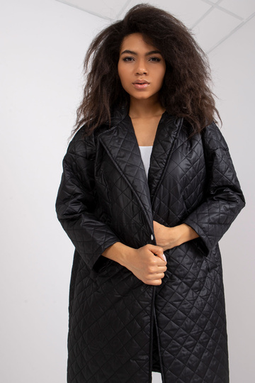 Melns stepēšanas mētelis... 2