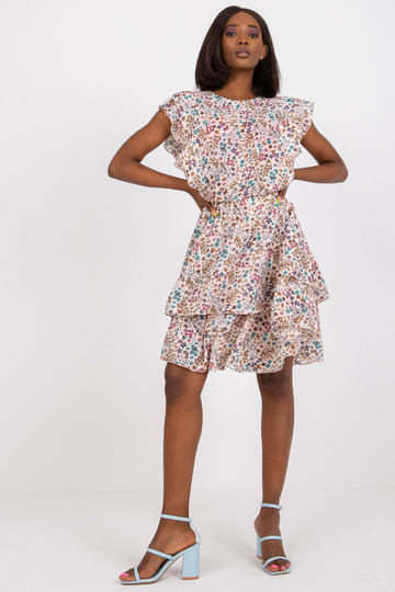 Bēša kleita ar volāniem un... 2