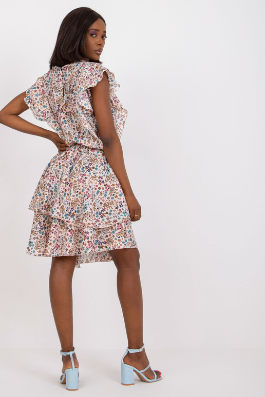 Bēša kleita ar volāniem un ziedu...