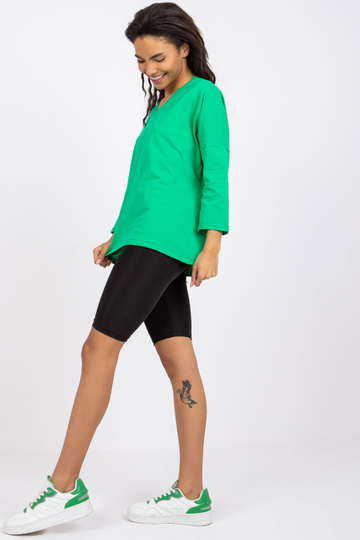 Zaļa blūze ar mežģīnēm...