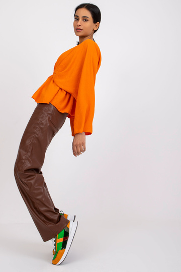 Oranža blūze ar volāniem...