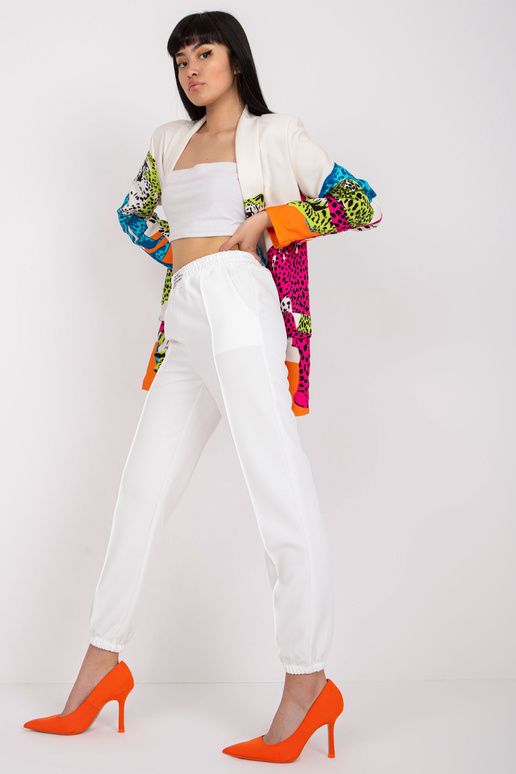 Baltas bikses ar audumu bez aizdares Baltas bikses ar audumu bez aizdares