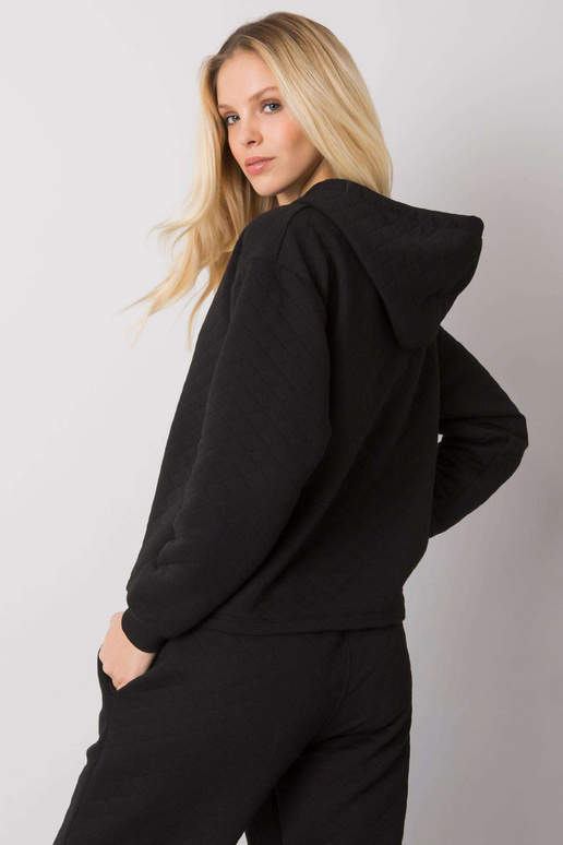 Melns stepēts sporta krekls pamata... Melns stepēts sporta krekls pamata...