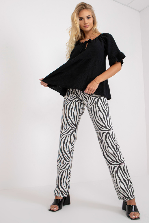 Melna muslīna blūze ar kakla... Melna muslīna blūze ar kakla...