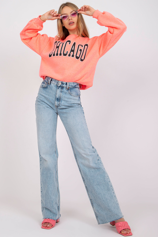 Rozā džemperis ar Madeiras uzrakstu