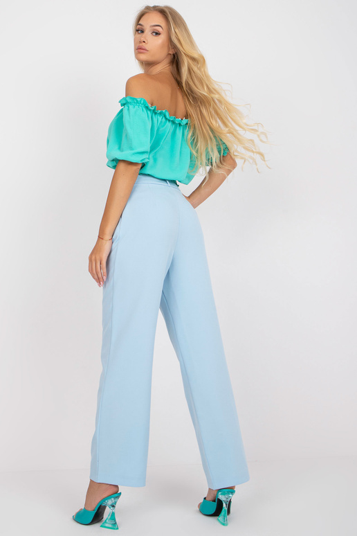 Gaiši zilas sieviešu uzvalka bikses... Gaiši zilas sieviešu uzvalka bikses...