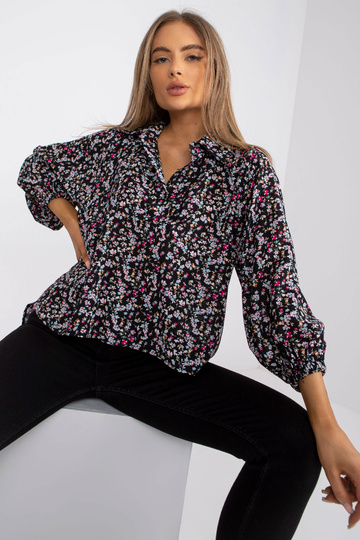 Melna, brīvi pieguļoša...