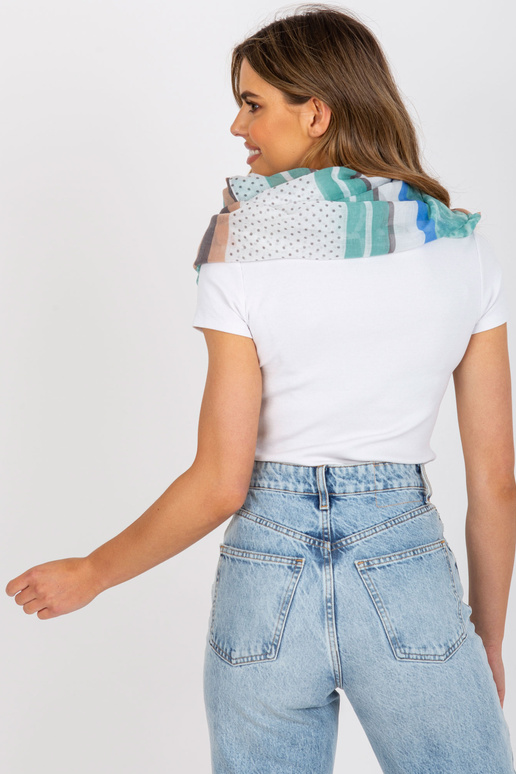 Zaļas gaismas stropes skurstenis rakstos