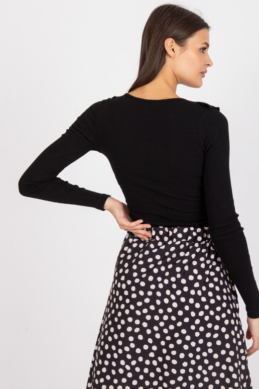 Melna rievota ikdienas blūze ar... Melna rievota ikdienas blūze ar...