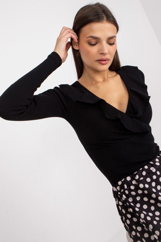 Melna rievota ikdienas blūze ar... Melna rievota ikdienas blūze ar...