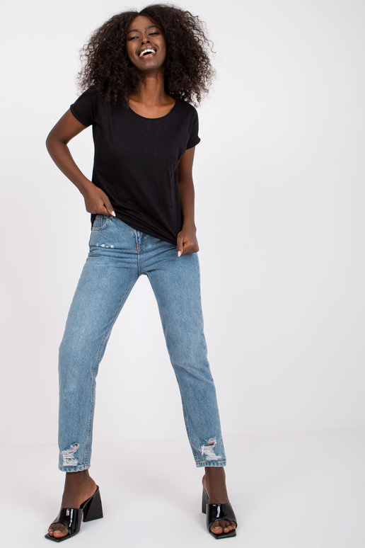 Melns kokvilnas t-krekls ar kabatu...