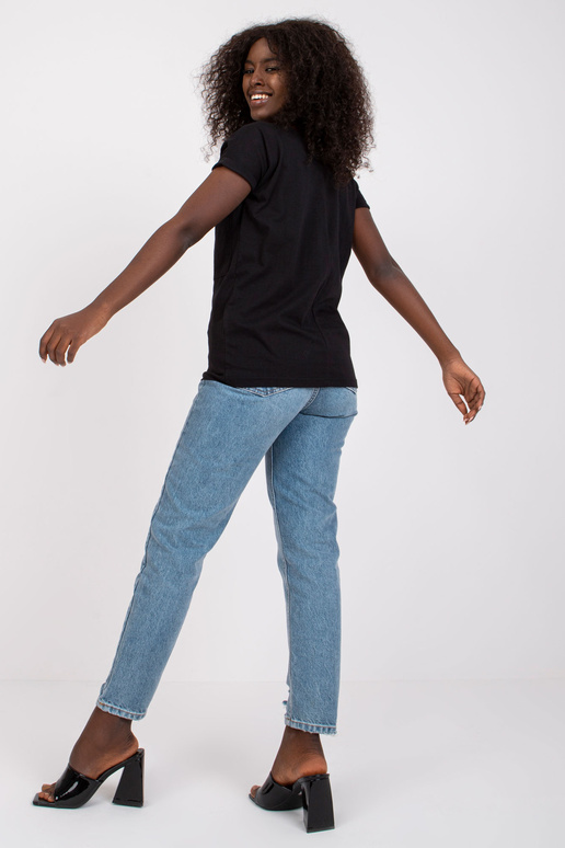 Melns kokvilnas t-krekls ar kabatu...