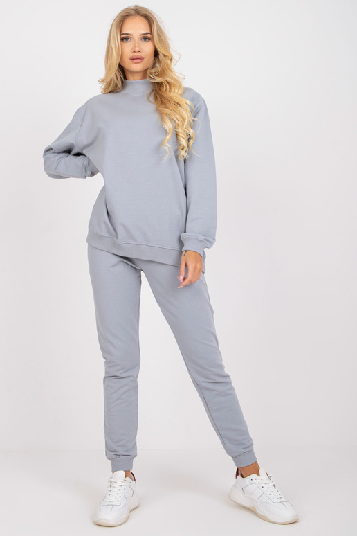 Pelēks džemperis basic oversize garām...