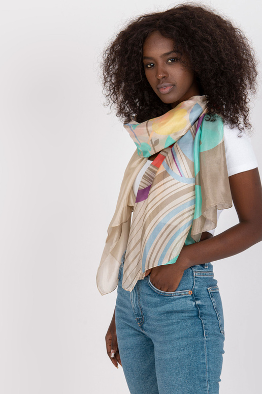 Smilškrāsas plānas šalles ar rakstiem