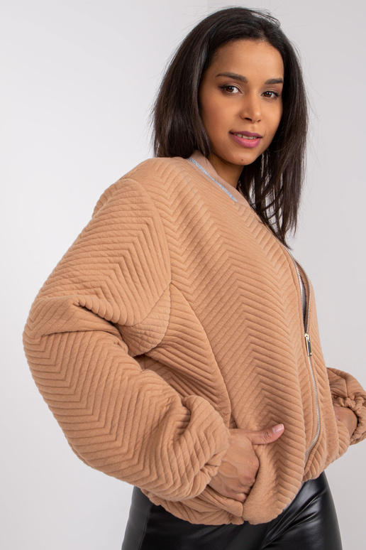 Kamieļu sieviešu pārejas jaka Haiti...