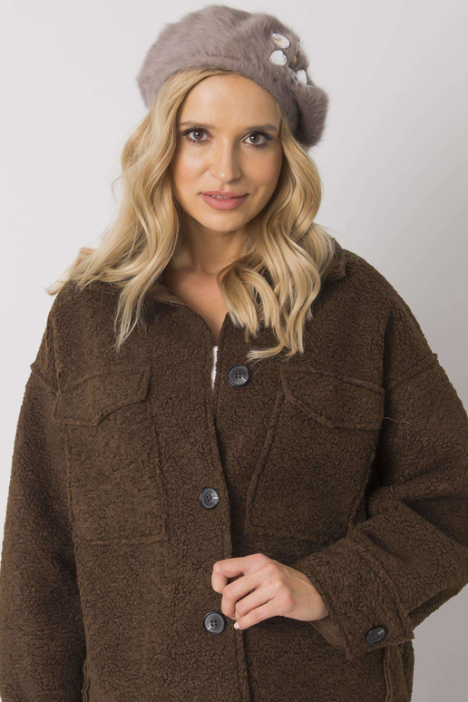 Tumši bēša sieviešu berete ar aplikāciju