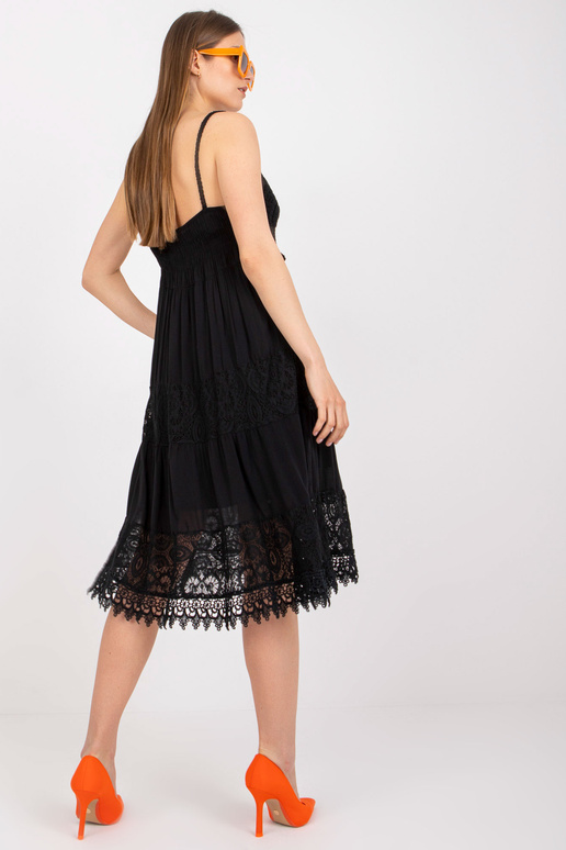 Melna plecu kleita ar mežģīnēm OCH BELLA