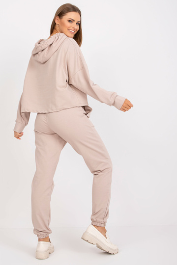 Bēšs divdaļīgs sporta tērpa...