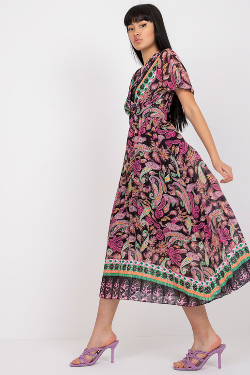 Melna un rozā uzliesmojoša viena...