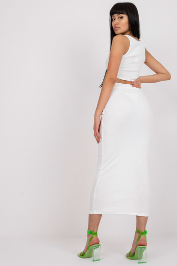 Ecru divdaļīgs pamata...