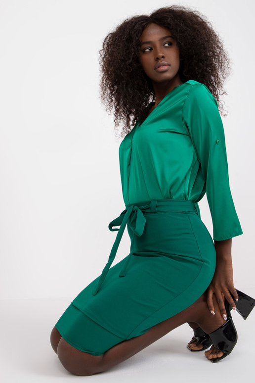 Tumši zaļi zīmuļsvārki ar iesējumu