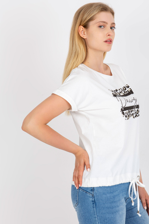 Balts kokvilnas liela izmēra T-krekls...