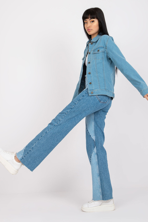 Gaiši zila klasiska džinsa jaka RUE... Gaiši zila klasiska džinsa jaka RUE...