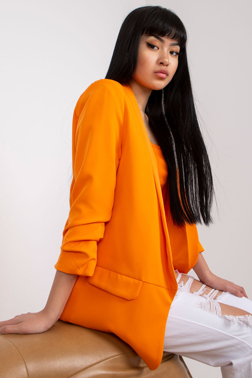 Gaiši oranžs sieviešu žakete ar Adela... Gaiši oranžs sieviešu žakete ar Adela...