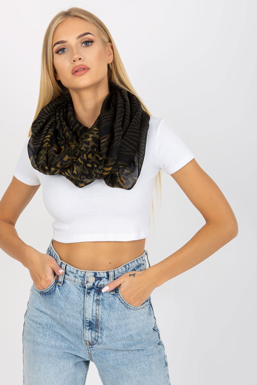 Melns un haki krāsas stropes...