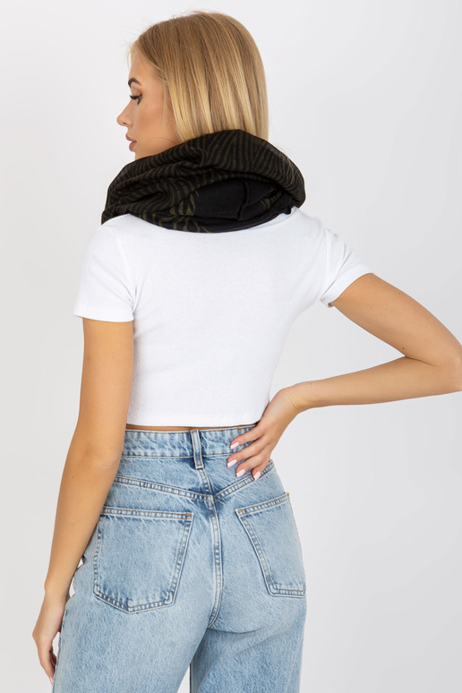 Melns un haki krāsas stropes...