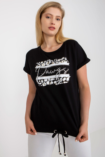 Melns plus izmēra t-krekls...