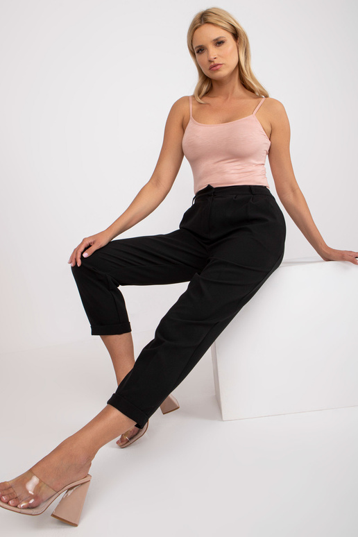 Melnas uzvalka bikses ar taisnām...