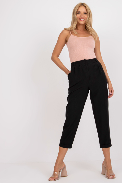 Melnas uzvalka bikses ar taisnām...