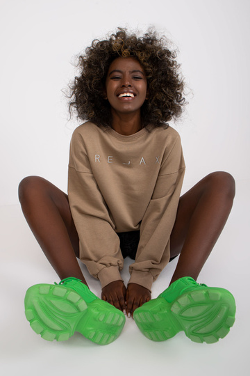 Tumši bēšs liela izmēra...