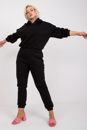 Melns plus izmēra sporta... 2