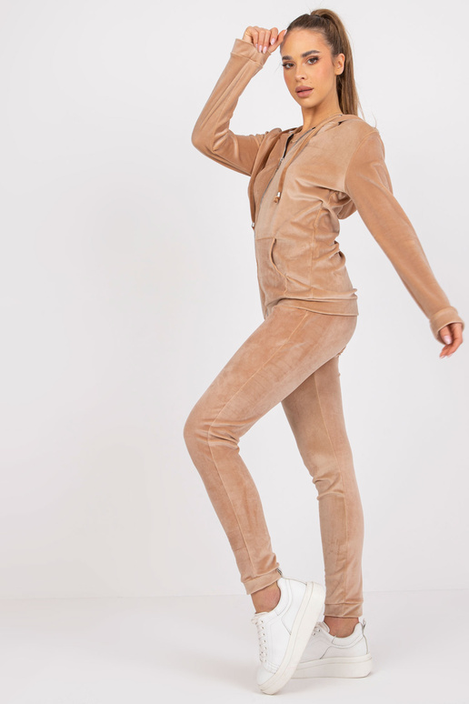 Bēšs divdaļīgs velūra komplekts ar...