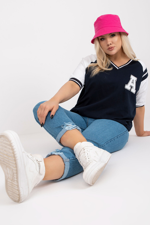 Balta un tumši krāsa liela izmēra...