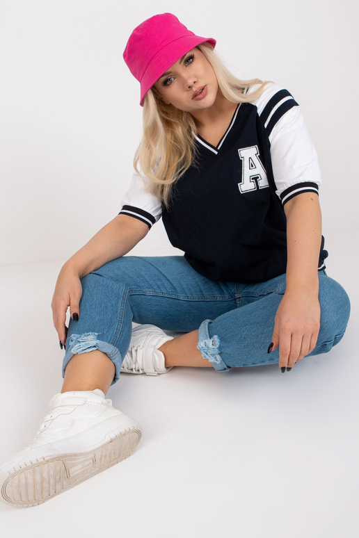 Balta un tumši krāsa liela izmēra...