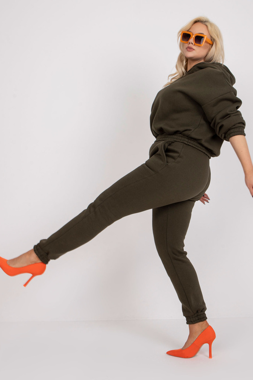 Haki krāsas džemperis plus izmēra...