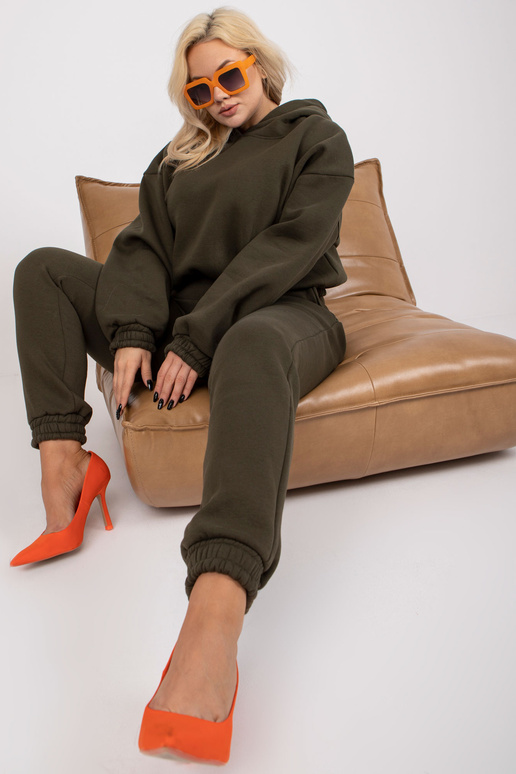 Haki krāsas džemperis plus izmēra...