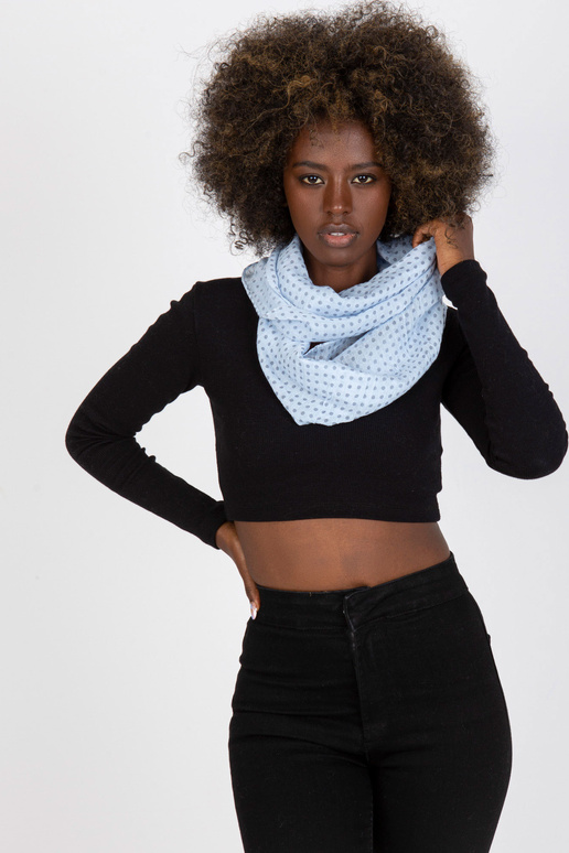 Zilas gaismas stropes skurstenis ar...